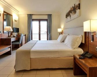 Suites & Residence Hotel - Pozzuoli - Bedroom