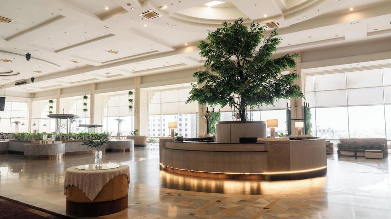 Lee Gardens Plaza Hotel - Sha Plus