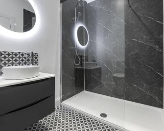 Deluxe Suite - Sleeps 2 - Ballymena