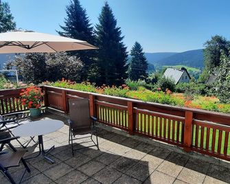 Peaceful Couples' Getaway - Breitenbrunn - Балкон