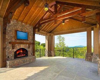 Summit Views (#74) - Caton