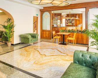 Hotel Centrale - Garda - Ingresso