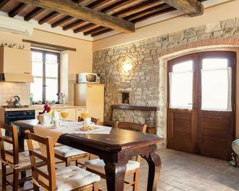Deluxe Mansion in Pontecuti PG With Swimming Pool - Todi - Dining room