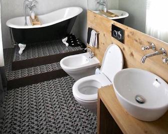 Valuable Apartment In St. Moritz - Chesa La Posta 100 M2 6 Places - Samedan - Bathroom