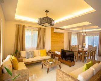 Estancia De Lorenzo - Antipolo - Sala de estar