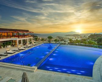Hillstone Bodrum Hotel & Spa - Bodrum - Kolam