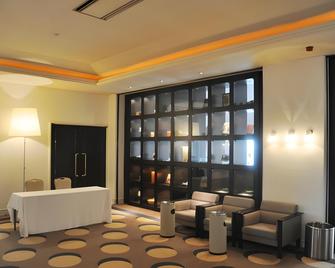 Mizusawa Grand Hotel - Oshu - Lobby