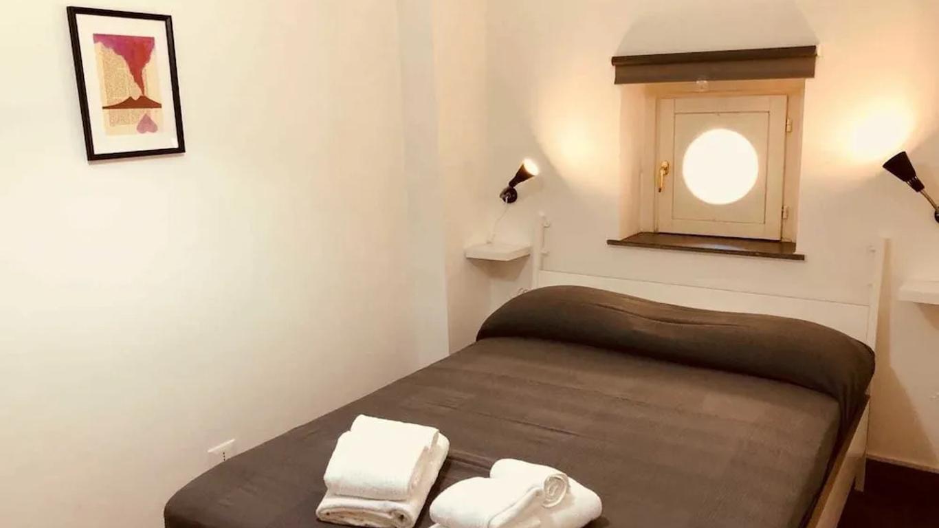 Rota House - Apartment in Santa Chiara, The Heart of Naples
