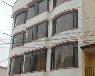 Hotel Ritzor - Latacunga - Building