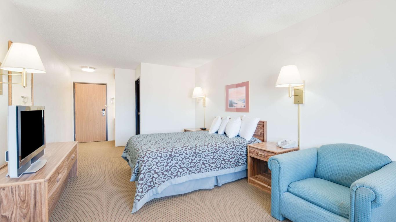 Days Inn by Wyndham Sturgis