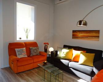 Feel at Sants Apartments - Barcelona - Sala de estar