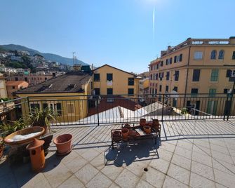Casa Vittoria by PortofinoVacanze - Rapallo - Balcony