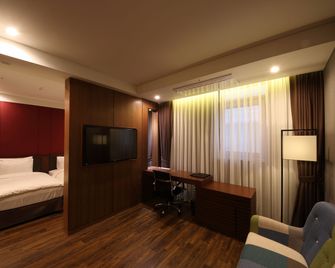 Benikea The H Hotel - Hwaseong