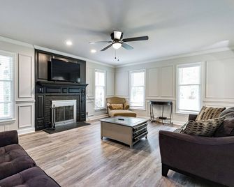 Beautiful 3bed/2bath ranch - starts @ 3.5k/month - Fuquay-Varina - Sala de estar