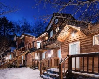 Mayfair Pension - Pyeongchang - Building