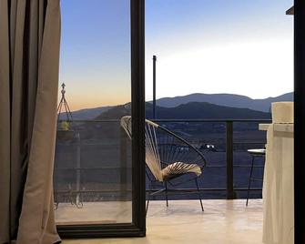Finca Cazosa - Guadalupe - Balcony