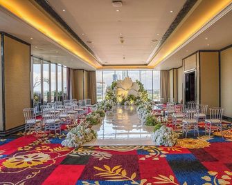 The Trans Luxury Hotel Surabaya - Surabaya - Sala ricevimenti