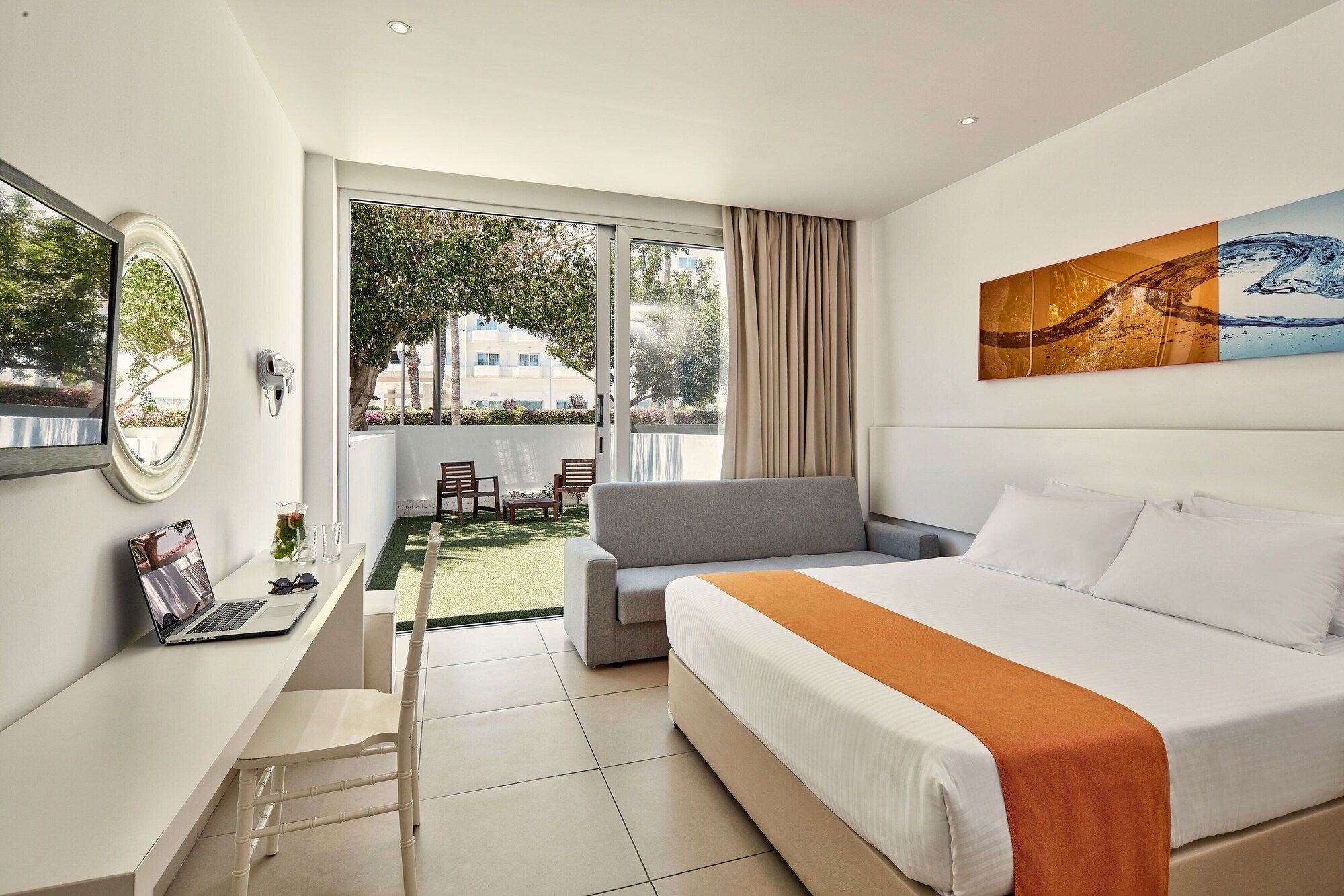 Atlantica Sancta Napa Resort - איה נאפה - חדר שינה