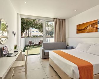 Atlantica Sancta Napa Resort - Ayia Napa - Bedroom