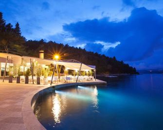 Hotel Croatia - צבטאט - מסעדה