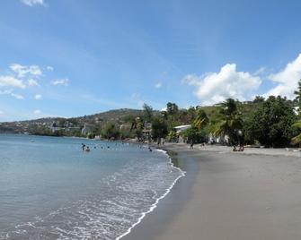F2-Bas de Villa - Quiet area of Fort de France. Sea view, Airport 10 min - Fort De France - Plage