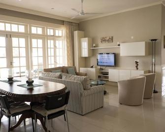 Buffelsdam Country House - Plettenberg Bay - Huiskamer