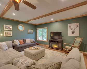 Lakefront Osceola Vacation Rental - Dogs Welcome! - Osceola - Sala de estar