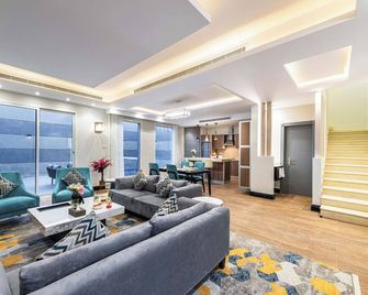 Rhenium resort AL Qirawan Riyadh - Riyadh - Lounge