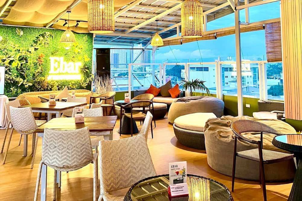 The Upperhouse Hotel by Hiverooms