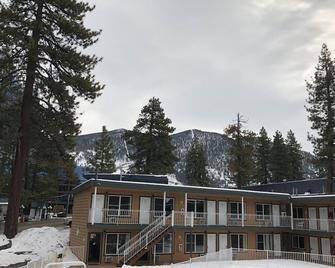 Alpine Inn and Spa - South Lake Tahoe - Building