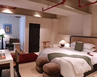 Cherry Warehouse Hotel - Kansas City - Bedroom