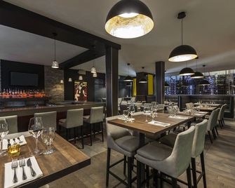 Imperia Hôtel et Suites Terrebonne - Terrebonne - Restaurant