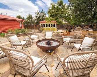 Lodge at Poncha Springs - Poncha Springs - Patio