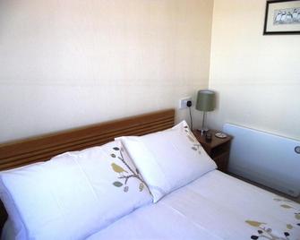 The Wimslow - Adults Only - Morecambe - Bedroom