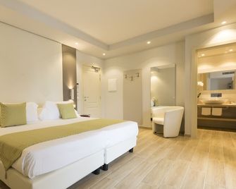 Hotel Villa Garuti - Padenghe sul Garda - Schlafzimmer