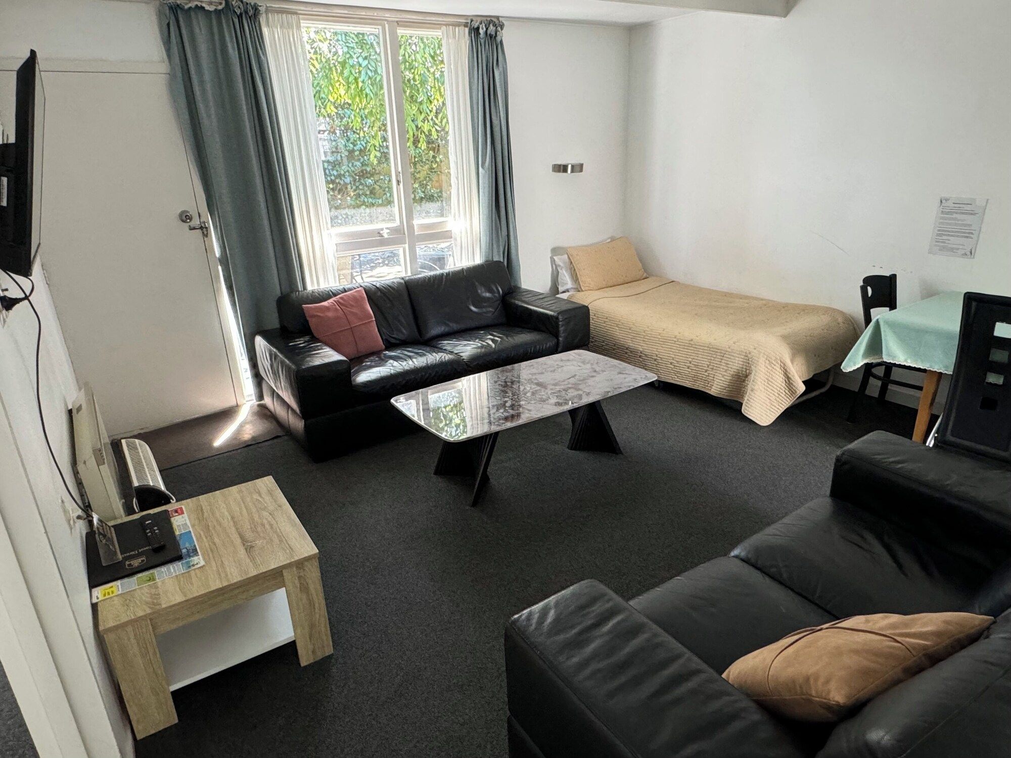 Diplomat Motel - Christchurch - Living room