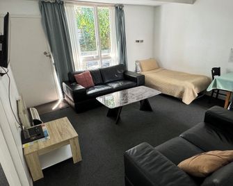 Diplomat Motel - Christchurch - Living room