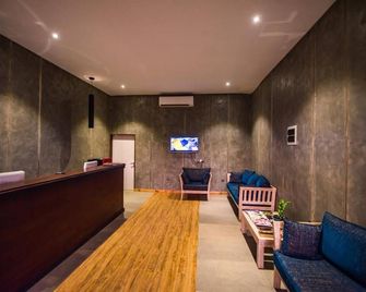 Ballena Regency - Mirissa - Recepción