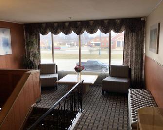 Allen Park Motor Lodge - Allen Park - Living room