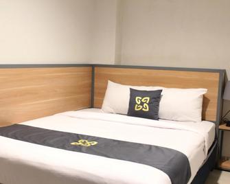 Ghurfati Hotel Mangga Besar - Jakarta - Bedroom