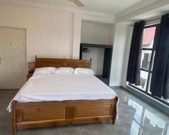 Baffour Apartments - Kumasi - Bedroom