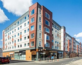 248 Halls - Middlesbrough - Building