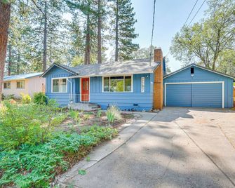 Burney Cottage With Game Room Walk To To - Burney - Gebäude