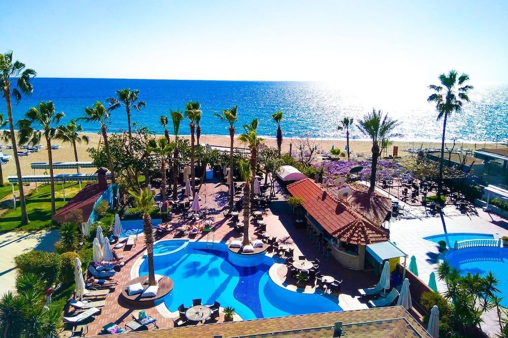 فندق سافك - الانيا - حوض السباحة