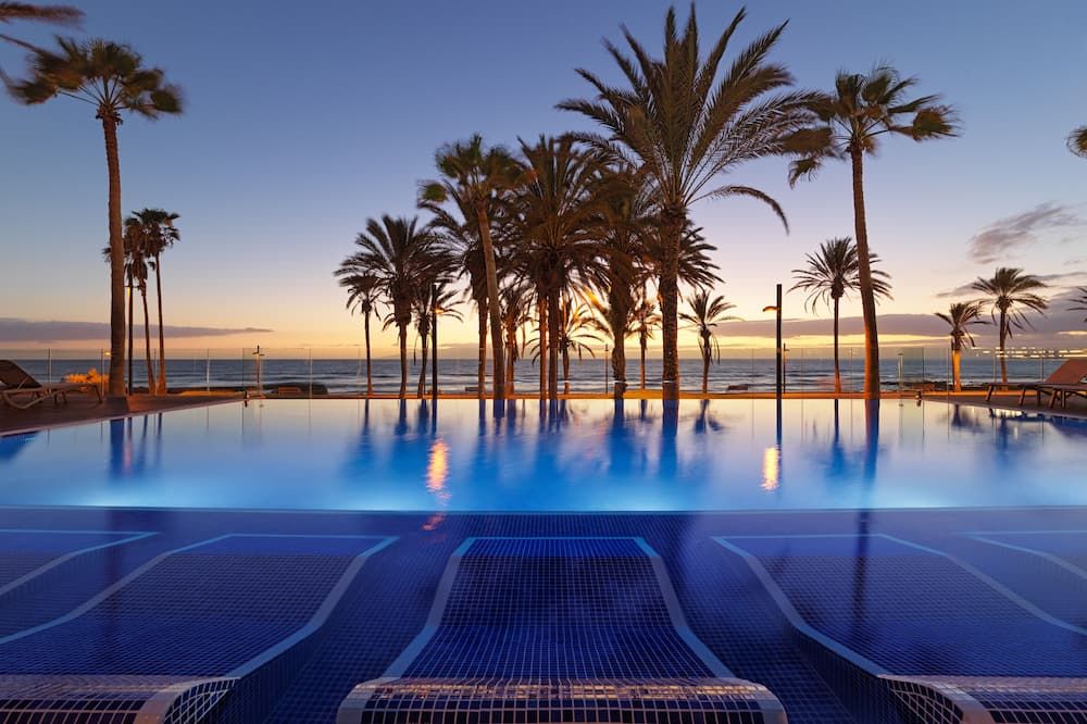 أتش10 كونكويستادور - بلايا دي لاس الأمريكتين - حوض السباحة