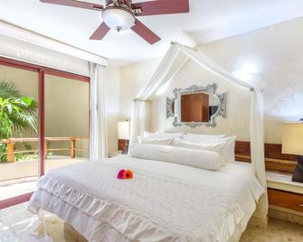Maya Villa Condo Hotel and Beachclub - Playa del Carmen - Bedroom