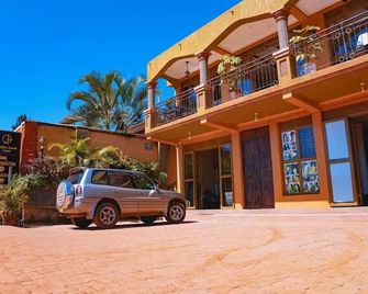 Golden Quest Hotel - Entebbe
