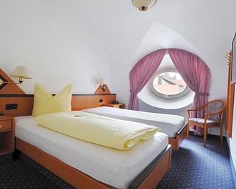 Hotel Goldener Hirsch - Kaufbeuren - Ložnice