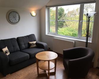 The Apartment on Granville - Sevenoaks - Living room