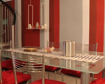 Sesta Strada - Civitavecchia - Comedor